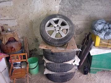 cerchi e gomme della Hyundai Santa Fe