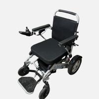 Carrozzina elettrica per anziani e disabili