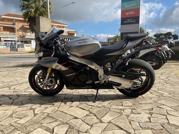 Aprilia RSV4 1100