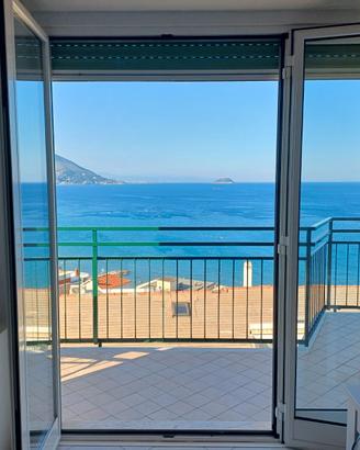 Bilocale vista mare 5 min a piedi dalla spiaggia