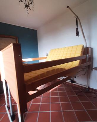 Letto ortopedico elettrico a una piazza e mezza 