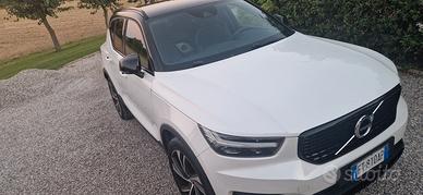 volvo xc40 R design 
