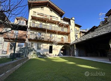 3 LOCALI A AOSTA