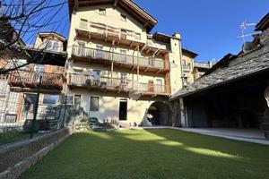 3 LOCALI A AOSTA