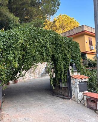 Belmonte Mezzagno Villa indipendente con giardino