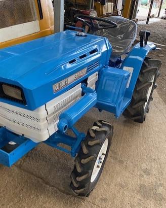 Trattore usato Kubota B1400