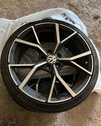 cerchi in lega 19 e gomme estive nuove