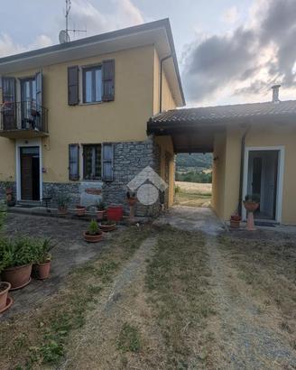 CASA INDIPENDENTE A CARTOSIO