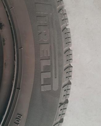 gomme invernali con cerchi 