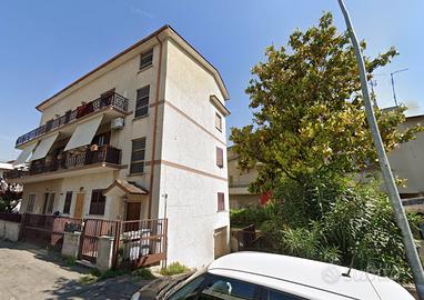 GUIDONIA MONOLOCALE ARREDATO SPESE iNLCUSE