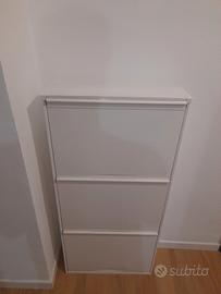 Scarpiera Bianca in metallo.