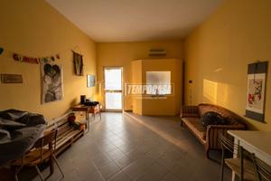 NEGOZIO AL PIANO TERRA CON BAGNO