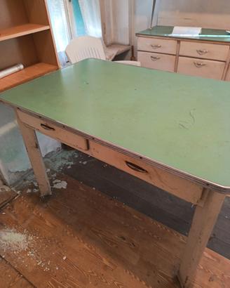 tavolo in legno vintage 