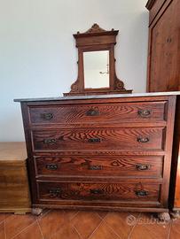 Cassettone antico e due comodini