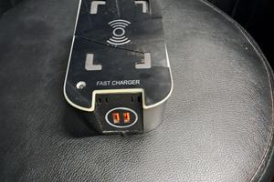 volvo caricatore wireless piastra di ricarica