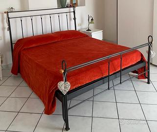 Letto in ferro battuto artigianale