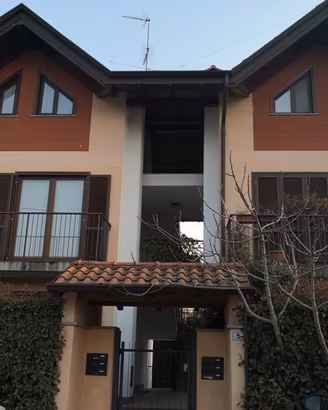 Privato affitta bilocale completamente arredato