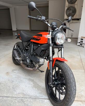 Ducati Scrambler 400 Neopatentati A2