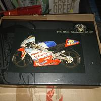 Aprilia 125cc VALENTINO ROSSI WORLD CHAMPION 1997