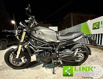 BENELLI Leoncino 800 .