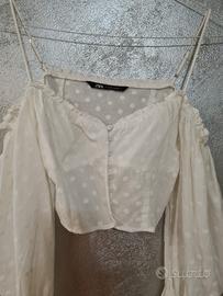 top ricamato, marca ZARA, taglia S, sta bene con 
