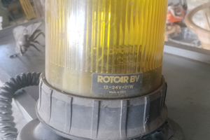 Lampeggiante giallo con calamita