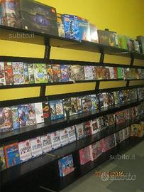 Arredamento per negozio scaffali