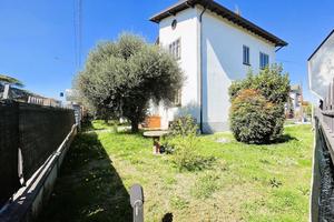 VILLA SINGOLA A BAGNOLO SAN VITO