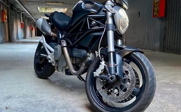 Ducati Monster 696 - 2008