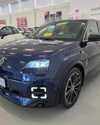 Renault Renault 5 E-Tech Iconic Cinq comfort range