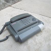 DISPOSITIVO TELEFAX CON TELEFONO COMPATTO