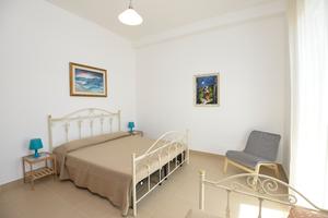 TRILOCALE spazioso a pochi passi dalle spiagge pin