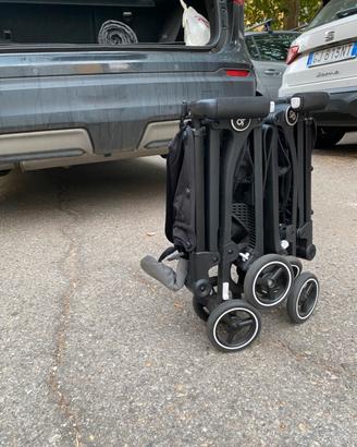 Passeggino leggero e super compatto, GB
