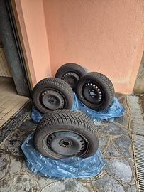 Gomme con cerchio 205/55 R16
