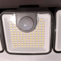 Faro per esterno con pannello solare