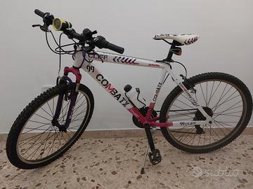 Bicicletta mountain bike 