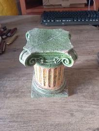 Colonna con capitello