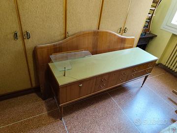 mobile camera da letto vintage