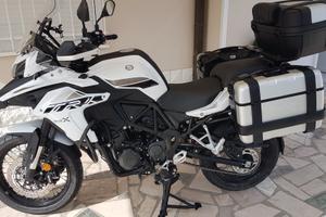 TRK 502X 2023 FULL OPTIONAL – 20.000 km – 3.900€ –