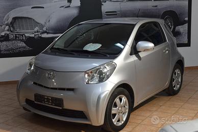 TOYOTA IQ 1.0 2013