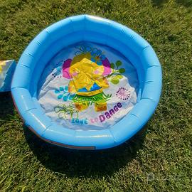 Braccioli per bambini e piscina