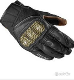 Guanti moto