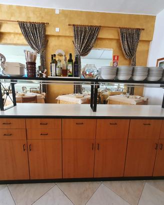 Mobile buffet in legno