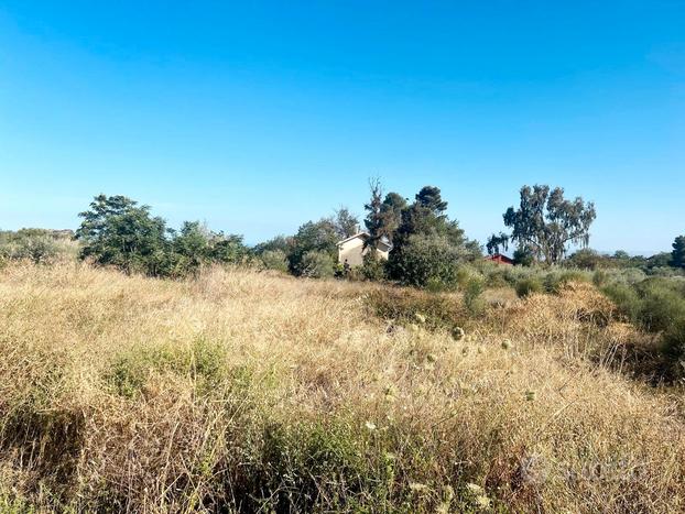 Terreno agricolo non recintato pianeggiante