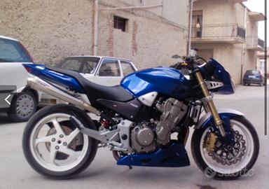 Honda hornet 900