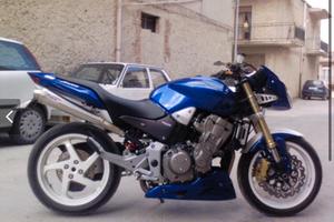 Honda hornet 900