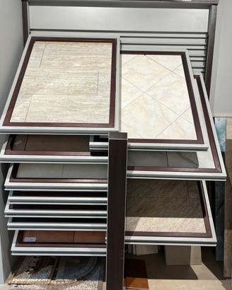 Espositore ceramica