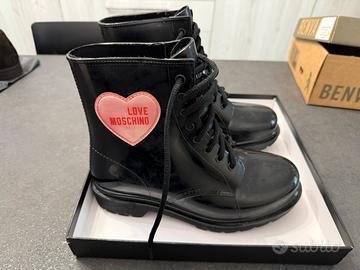 Stivaletti Love Moschino