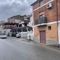 Locale commerciale 20 mq con bagno, anche vendita