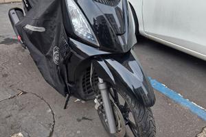 Kymco people 300 gti